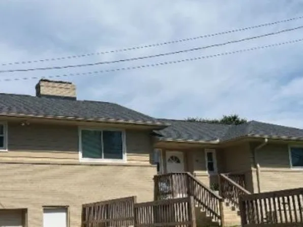 502 Seneca Dr, Seneca, SC 29678