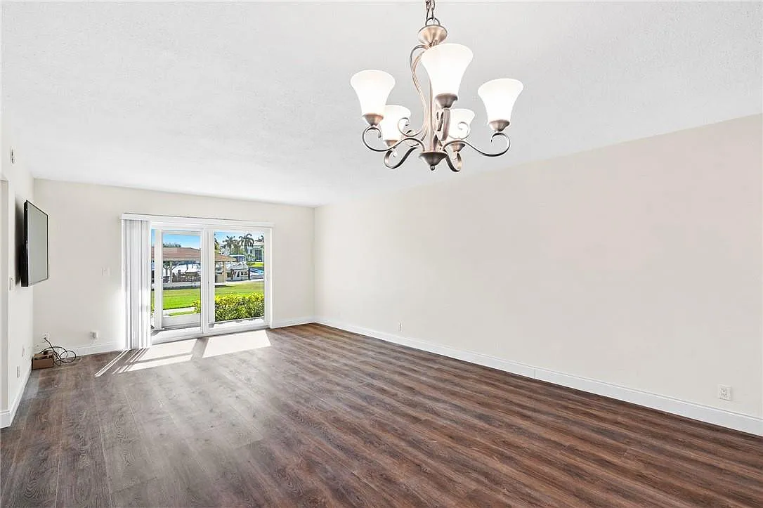 1 bed, 1.0 bath, 756 sqft, $2,100 — Photo 4