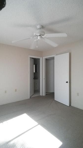 1st image of 22101 Glenmoor Dr