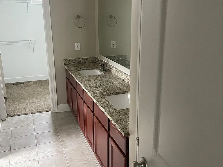 92 Cobblestone Ln — Photo 9