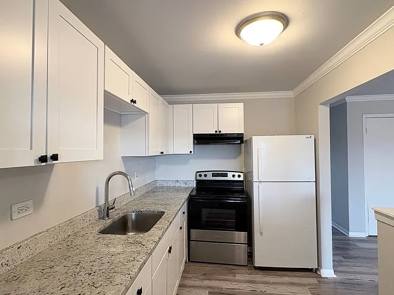 4241 Jennifer Ln #3E — Photo 16