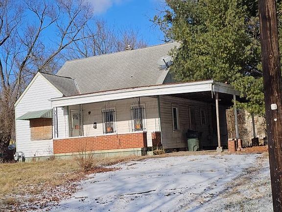 3rd image of 2364 Argyle Dr