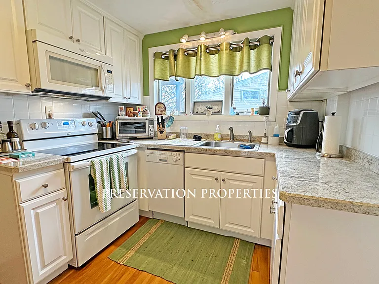 14 Derby St #2 — Photo 6