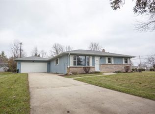 1470 Dixie Dr, Rockford, IL