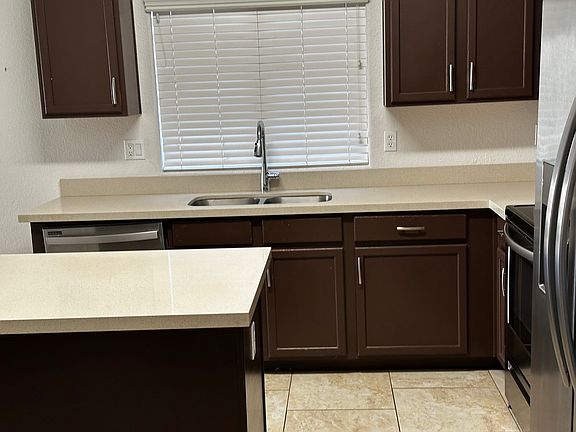 3rd image of 3896 E Longhorn Dr
