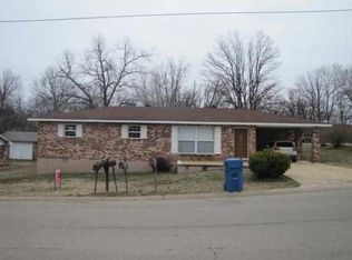 2002 N 5th St, Poplar Bluff, MO 63901