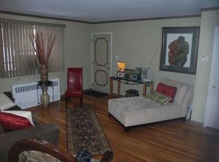 22524 Manor Rd, Queens Village, NY 11427