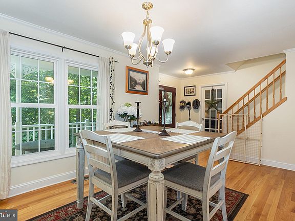 3rd image of 100 Mill Ln