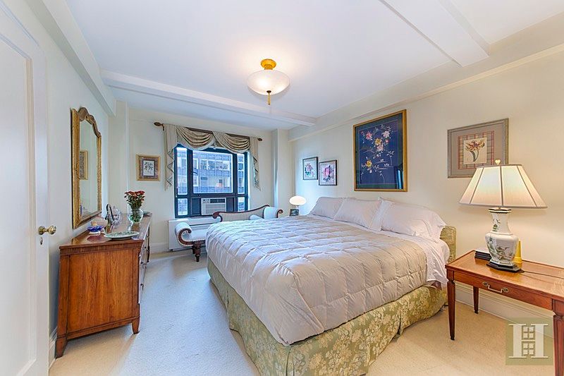2nd image of 2 Beekman Pl APT 4D