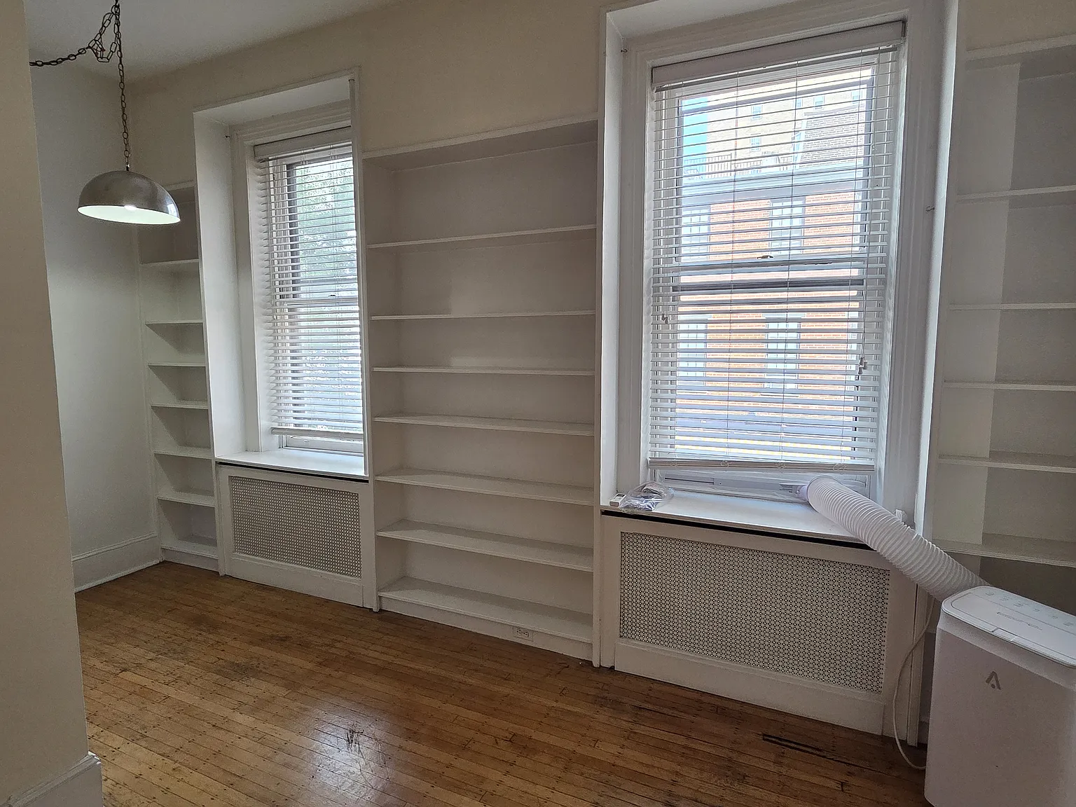 1 bed, 700 sqft, $1,995 — Photo 2