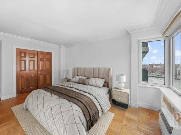 45 East End Avenue image 11 of 20