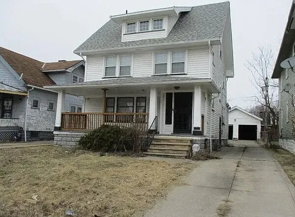13817 Bartlett Ave