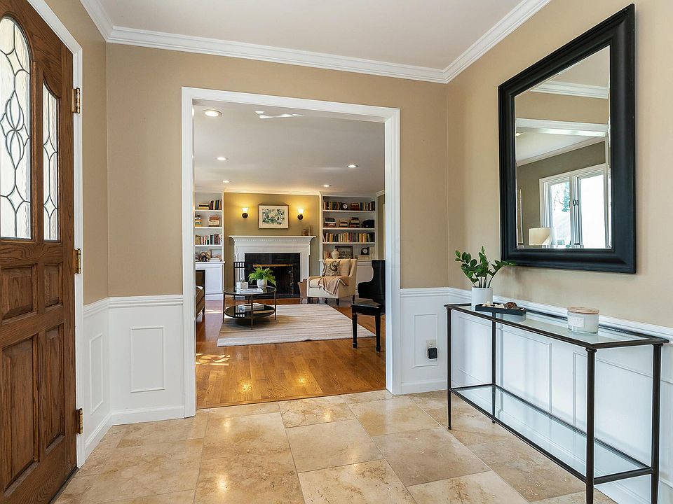 4683 Stonehaven Dr, Upper Arlington, OH 43220 Zillow