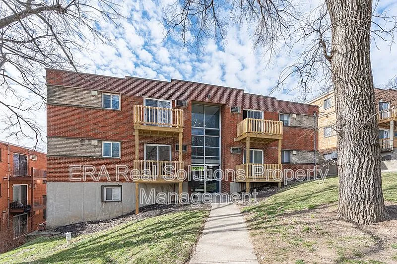 3271 Morrison Ave #8