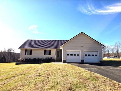 1545 Bradley Rd, Pinnacle, NC, 27043