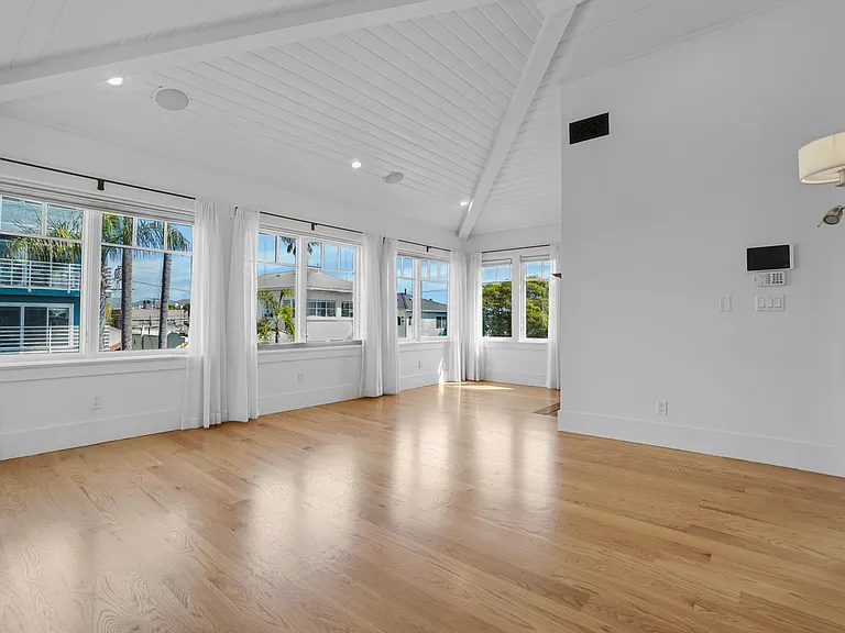 44 Sunset Ave #1 — Photo 32