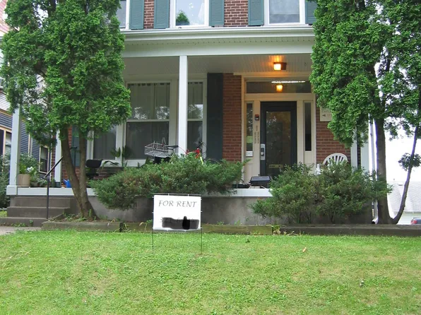 527 E College St, Iowa City, IA