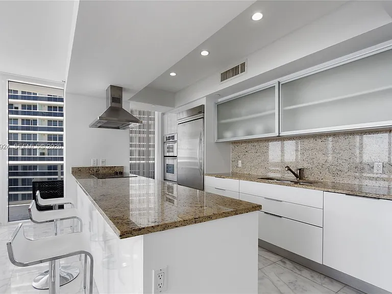 1800 S Ocean Dr #Penthouse 4404 — Photo 4