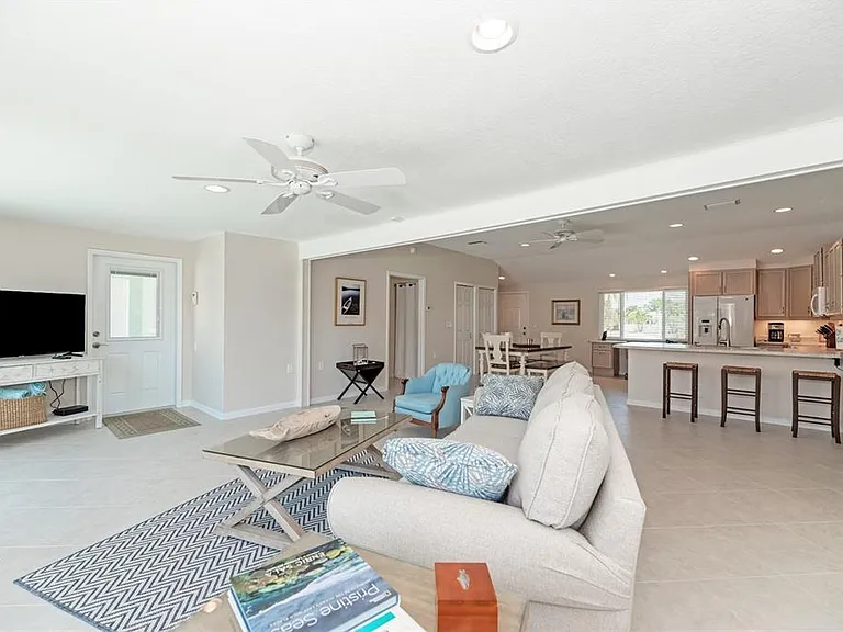 5577 Contento Dr — Photo 9
