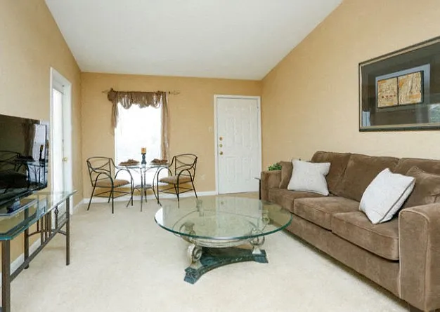 Walnut Terrace — Photo 14
