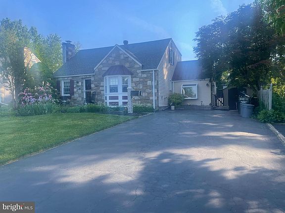 3rd image of 425 Newton Rd