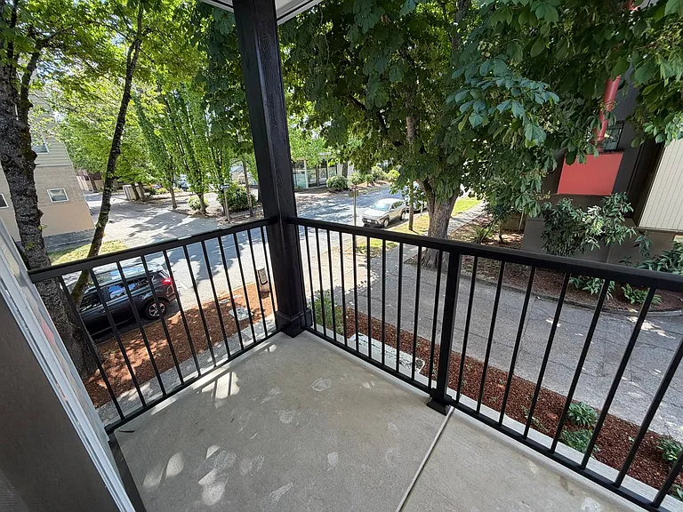 Lincoln St. Apartments — Photo 40