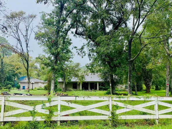 14212 Horseshoe Bnd, Conroe, TX 77384