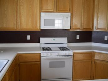 4th image of 5528 Great Divide St