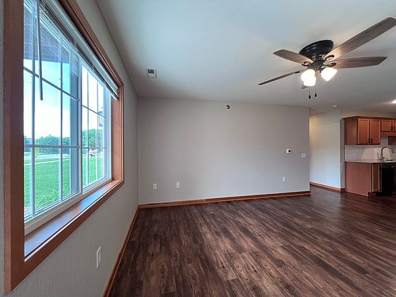 3rd image of 3253 Gateway Dr #2