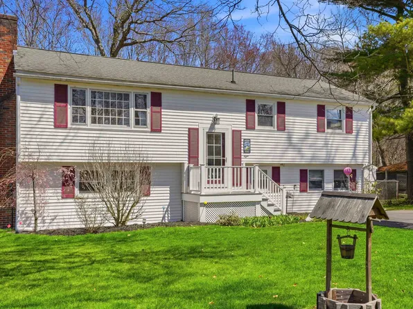 8 Old Coach Road, Salem, NH 03079