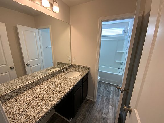 5th image of 160 Corsica Ct