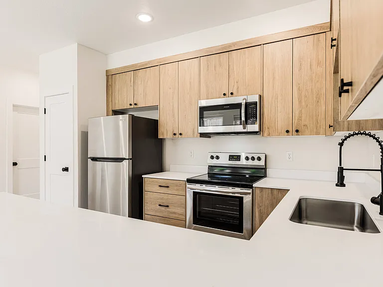 11015 NE 26th St — Photo 20