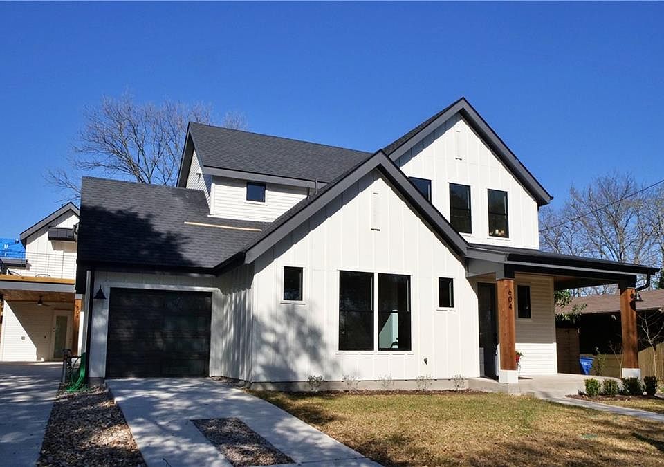 1st image of 604 Amesbury Ln #1