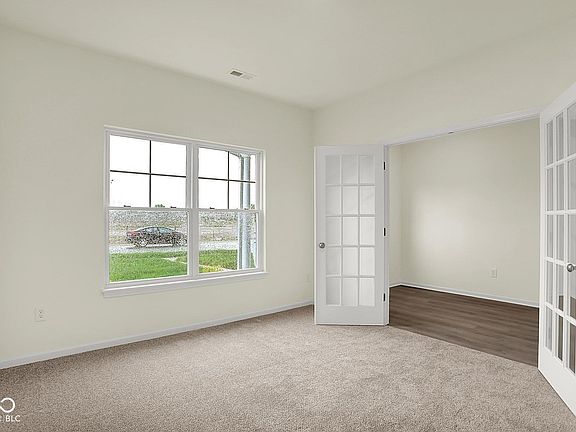 3rd image of 2750 Glade Ave