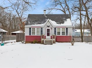 338 College Ave, Winthrop Harbor, IL 60096