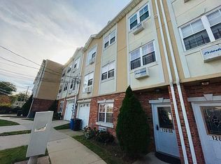 126-06 172nd St #3, Jamaica, NY 11434