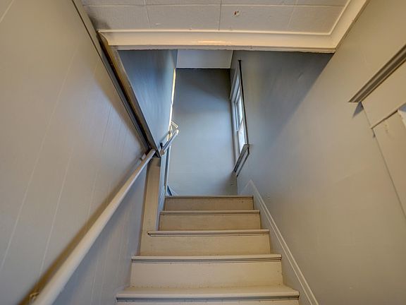 3rd image of 1209 Union Ave APT 2
