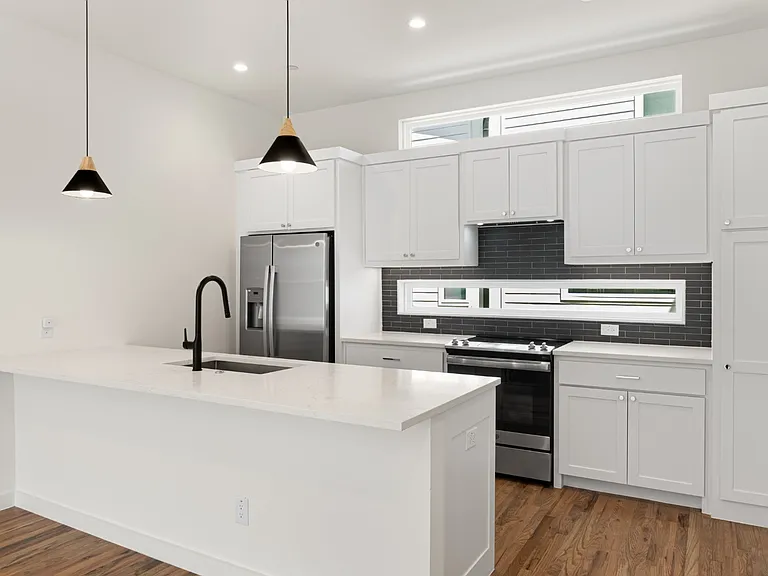 6319 Richmond Ave — Photo 5