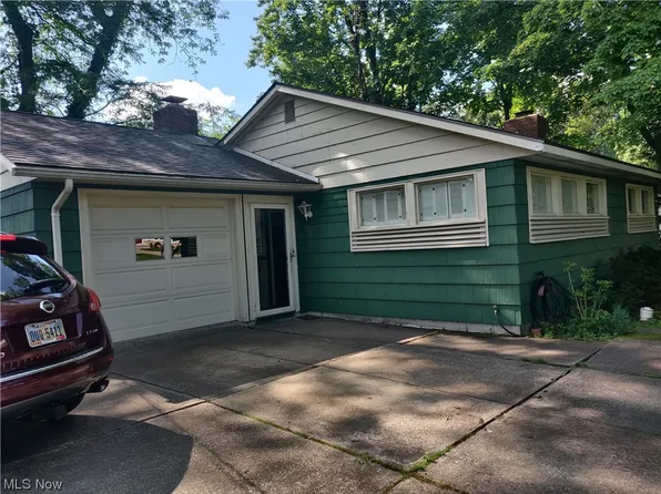 5931 Rockport Ln, Fairview Park, OH 44126