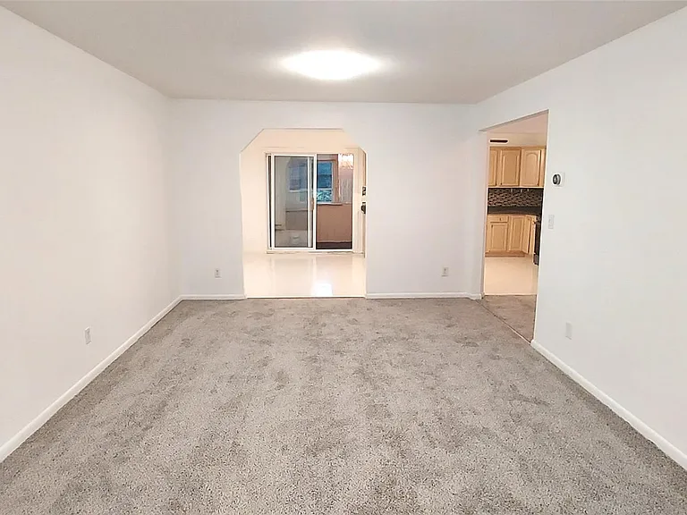 125 Washington Ave N — Photo 2