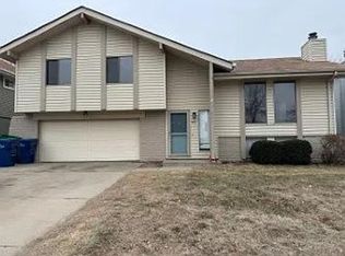 12951 Lillian St, Omaha, NE 68138