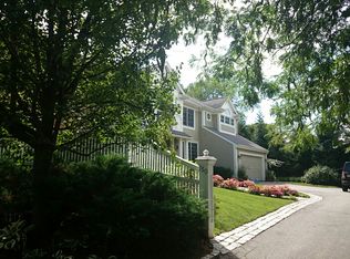 750 Newton St, Brookline, MA 02467