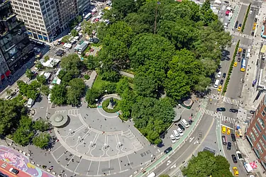 Sold by Poljan Properties Inc.