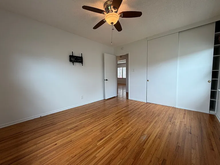 15123 Kornblum Ave — Photo 12