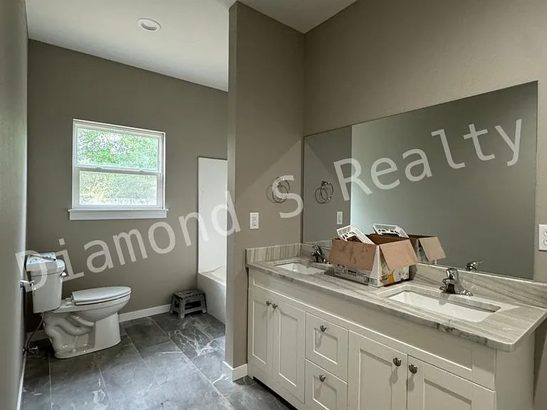 2124 N Bradbury Ln — Photo 21