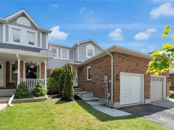 126 Fairgreen Close, Cambridge, ON N1T 1T8