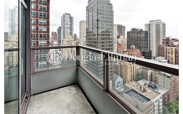 Sold by Douglas Elliman | media 23