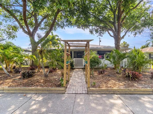261 49th St N, Saint Petersburg, FL 33710