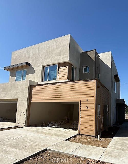 1st image of 4009 Valley Oak Ln #A