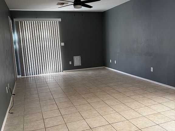 5th image of 2364 Merrill Ave